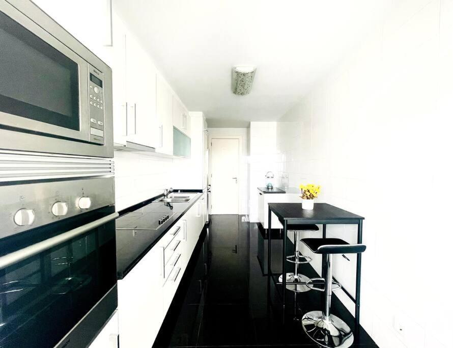 Airport Expo Apartment Lissabon Exterior foto